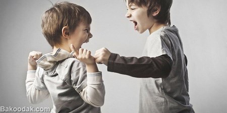 نقش والدین در کنترل دعوای کودکان